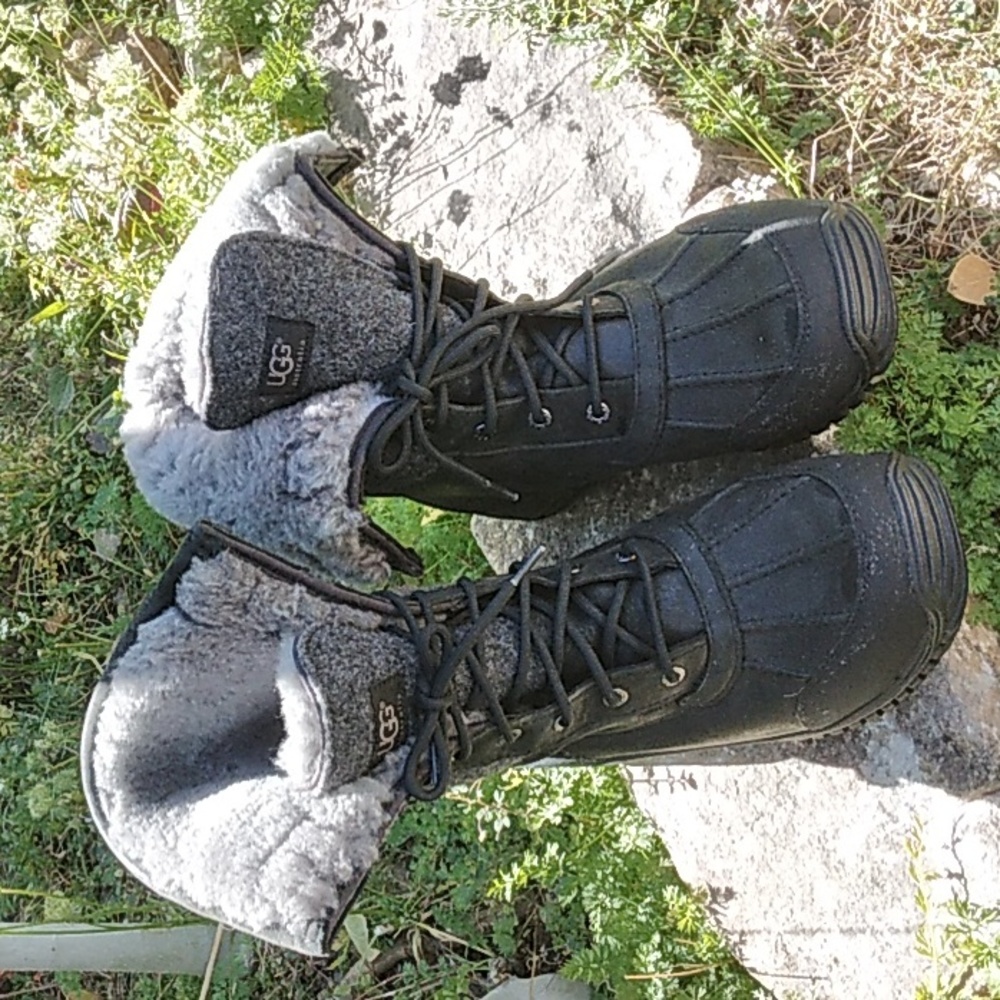 UGG ADIRONDACK WATERPROOF LEATHER BOOTS